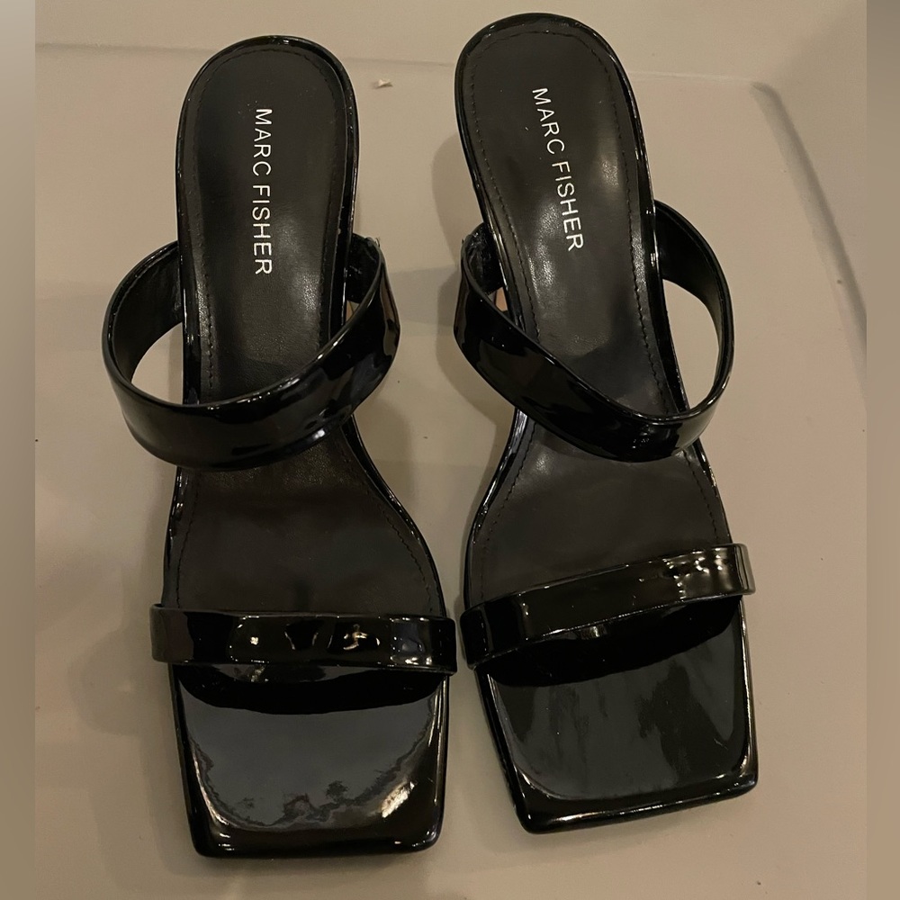 Marc Fisher heels. Women size 8M. Used. Great condition.